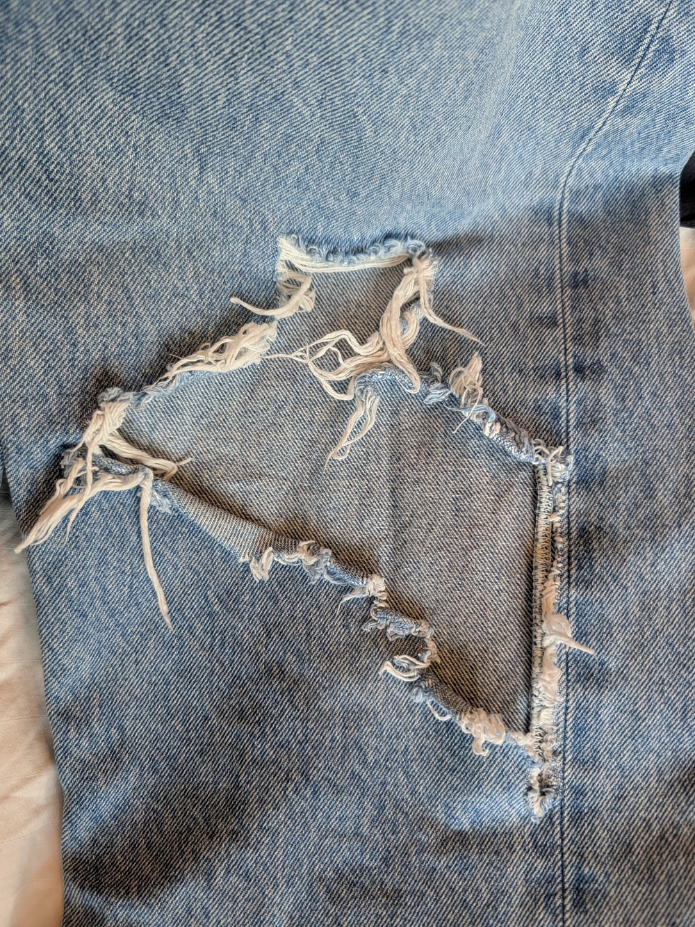 Agolde 90's Mid Rise Distressed Jean Size 26 In Fall Out/Light Wash - Picture 7 of 14
